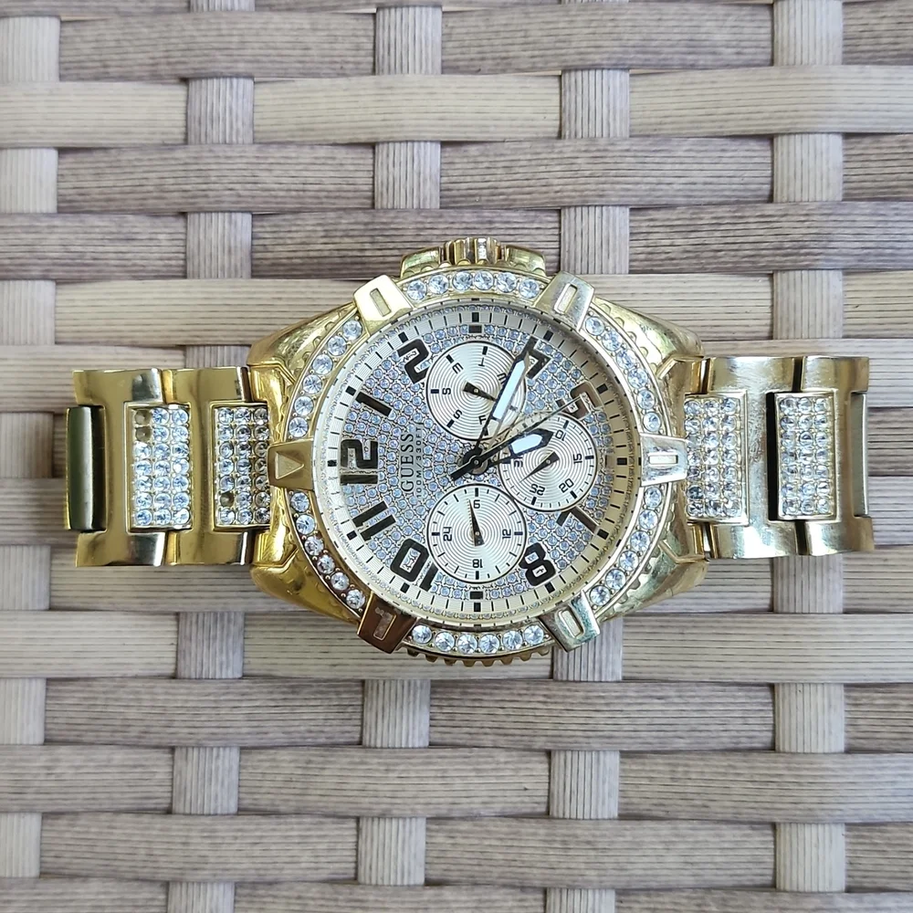 Guess Gold Watch - Picture 1 of 3